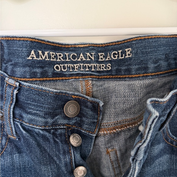 Women’s American Eagle High Rise Jeans - Picture 2 of 6